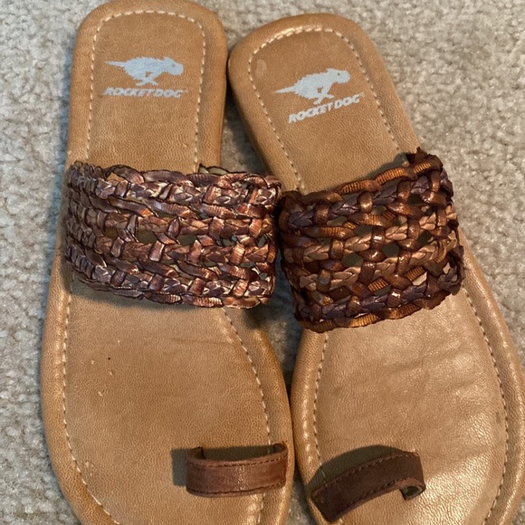 Weaved RocketDog Flat Sandals Size 6 1/2 - Picture 2 of 3